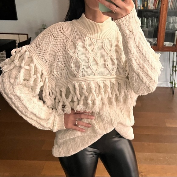 Express Tricot Vintage Tassel Fringe Knit Mock Neck Cream Sweater Sz S - Picture 3 of 11